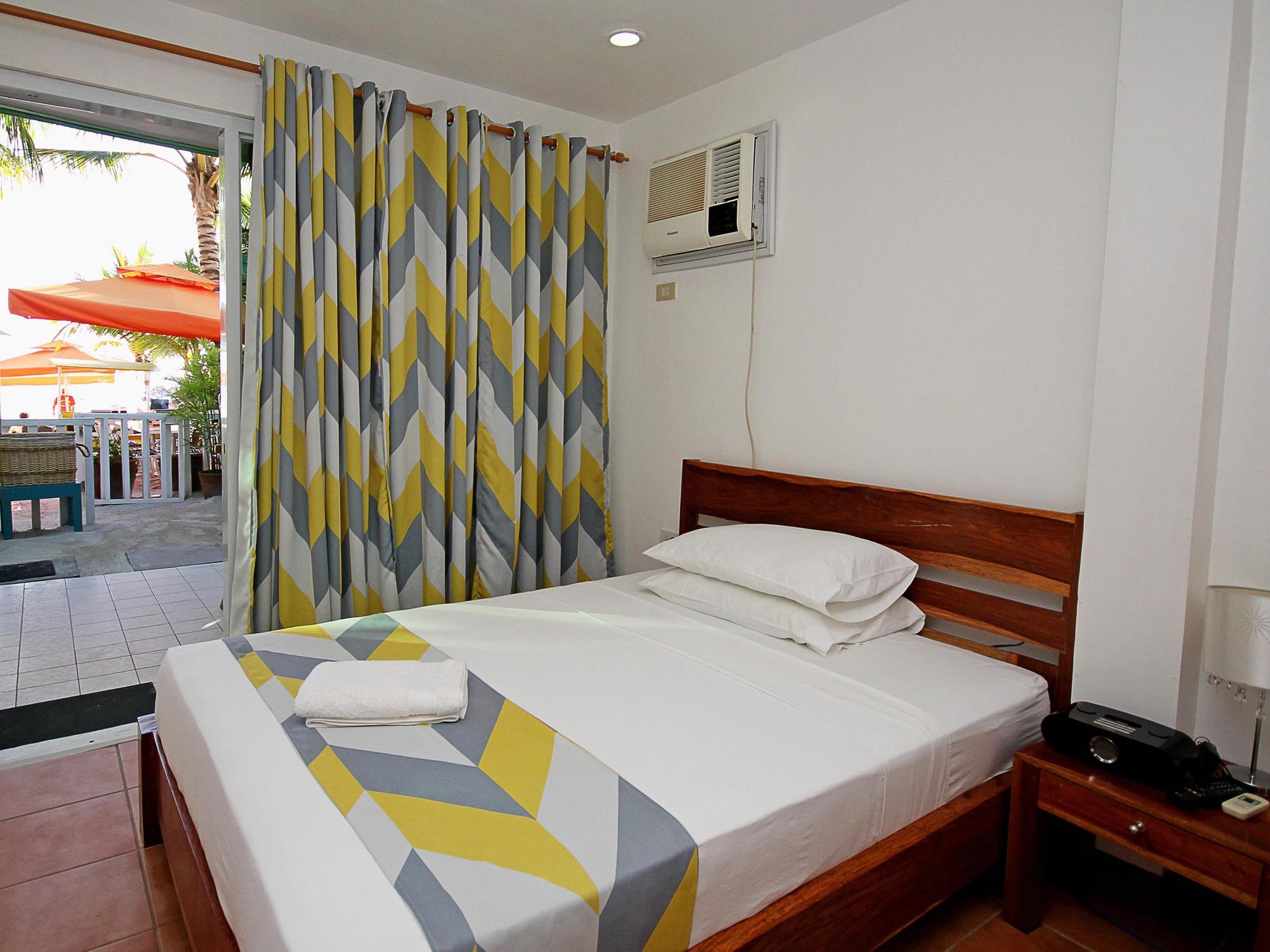 Bluewaves Beach House Balabag  Dış mekan fotoğraf