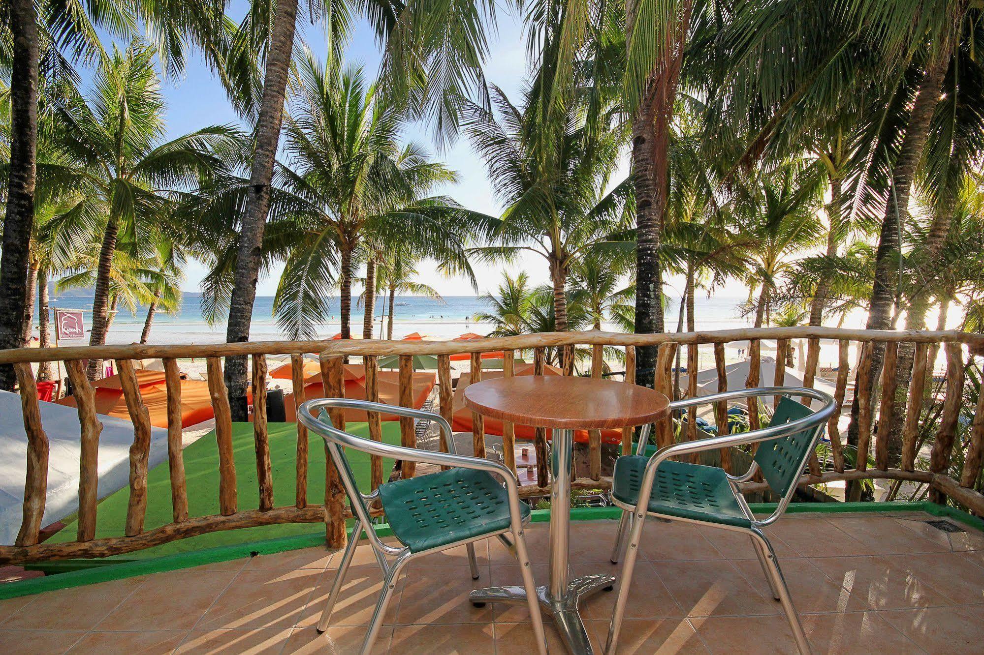 Bluewaves Beach House Balabag  Dış mekan fotoğraf
