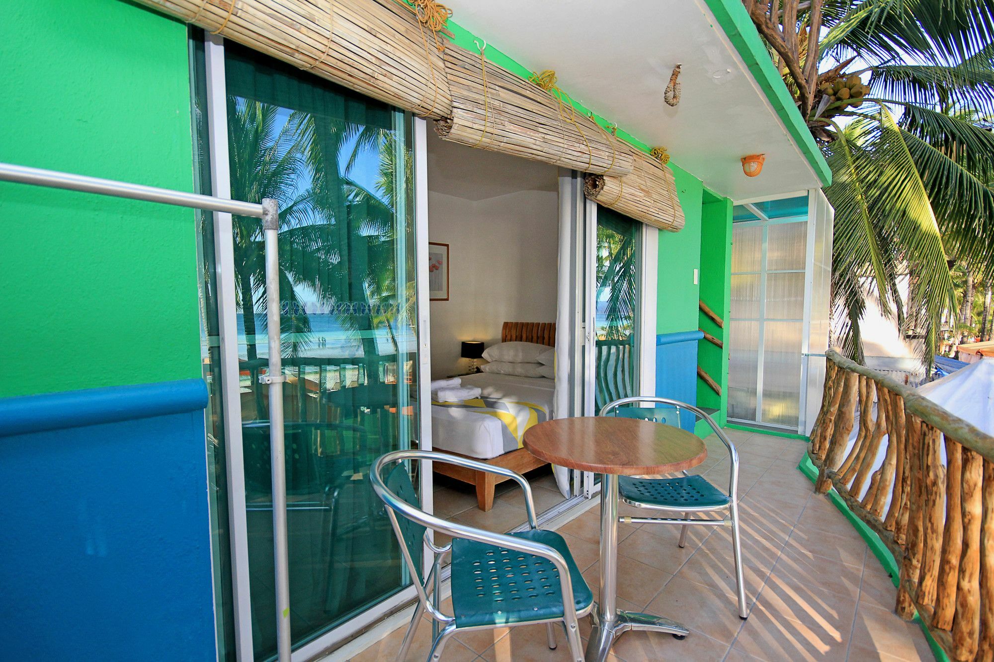 Bluewaves Beach House Balabag  Dış mekan fotoğraf